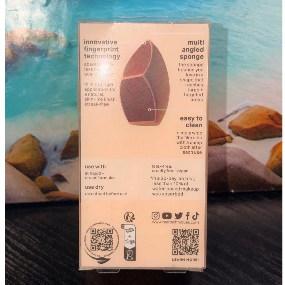 Real Techniques Makeup Saver Sponge Fingerprint Tech Latex Free Tan NIB
